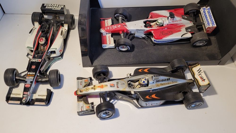 Modele 1/18  minichamps F1 toyota tf102 podpis Allan Mc Nish  mclaren