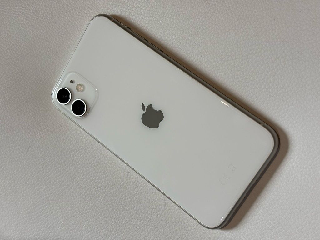 Vendo" IPhone 11  64 gb"  impecável !