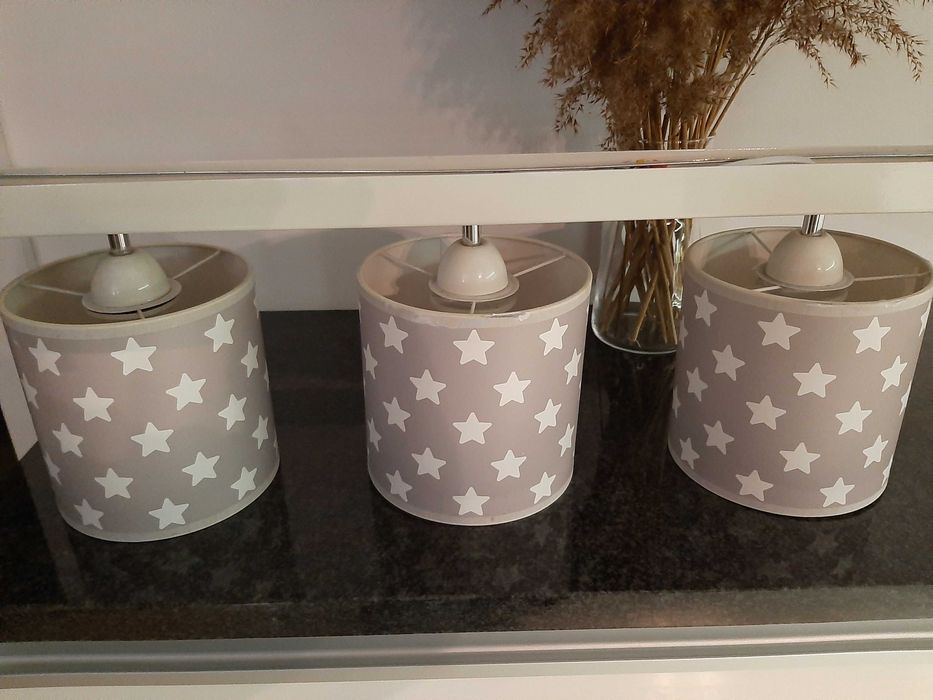 Lampa szara w białe gwiazdki