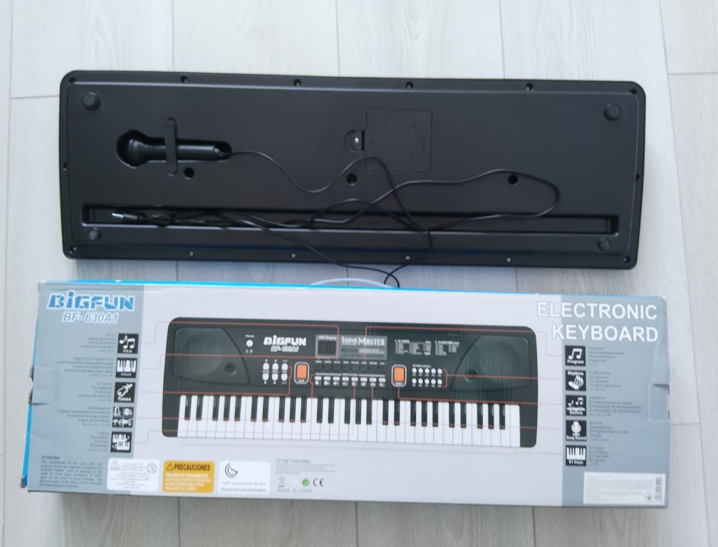 Детский игровой синтезатор 61 клавиша, BIGFUN BF-630A1 с микрофоном, р