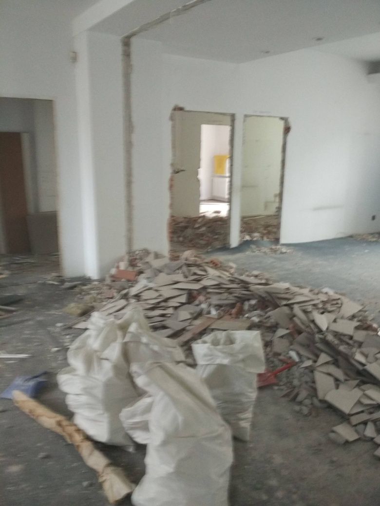 Wynoszenie gruzu w workach kontener ,big bag- małe ilości również