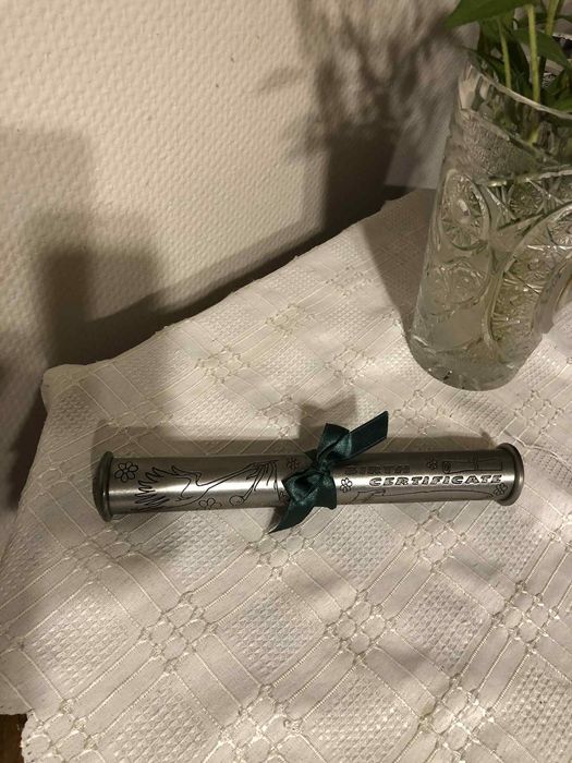 Tuba “BIRD CERTIFICATE” na akt narodzin