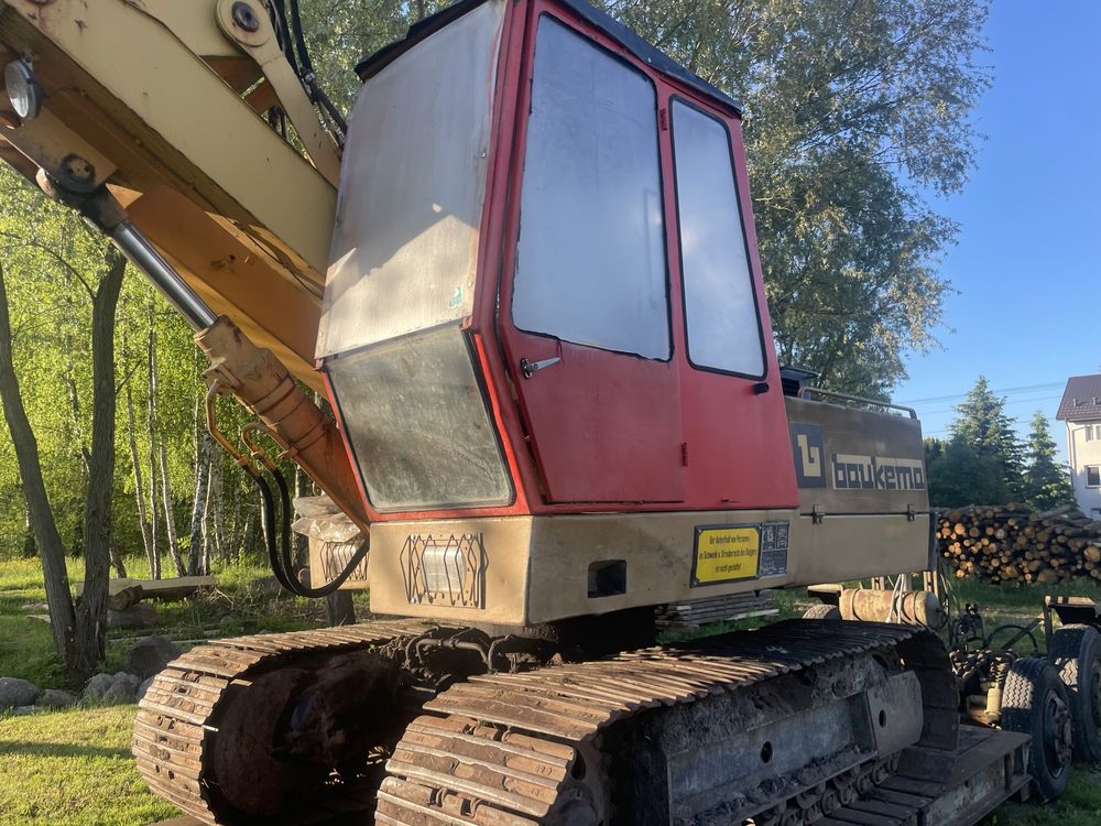 Kopraka gasiennicowa Nobas UB 632  12t oryginal super stan