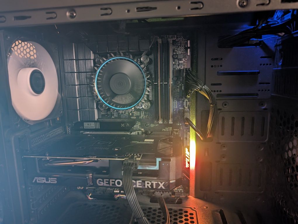 Torre gaming ASUS