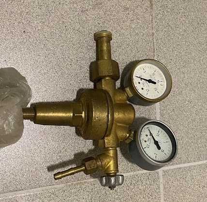 Reduktor tlenowy PERUN M59– mosiężny, z dwoma manometrami