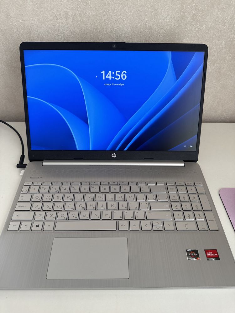 Продам ноутбук HP 15s-eq2059ua Natural Silver в ідеальному стані