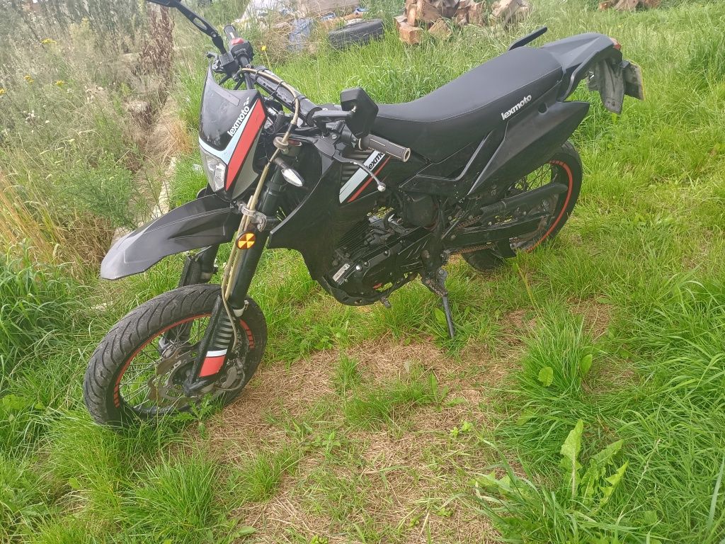 Lexmoto Adrenaline 125cc - Supermoto odpala jeździ