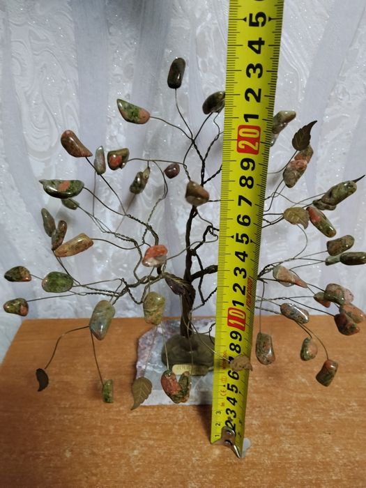 Дерево счастья,зелёная яшма.