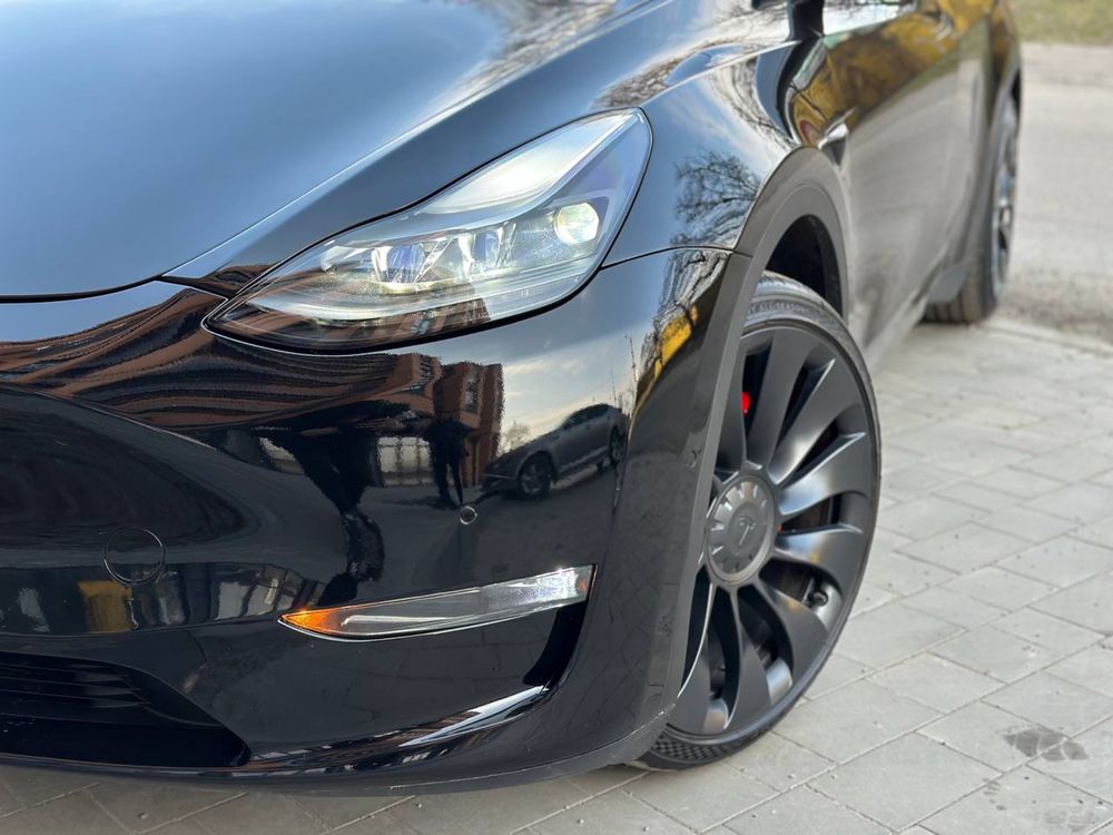 Tesla Model Y Performance Long Range