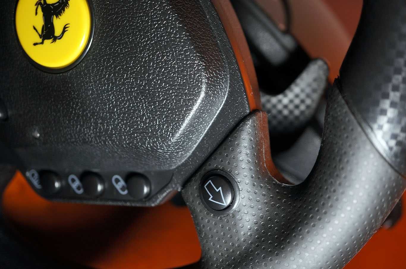 Thrustmaster Enzo Ferrari PC