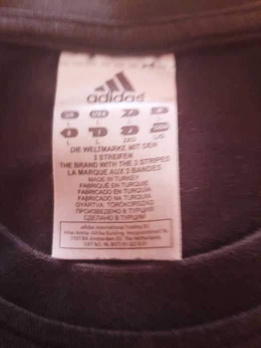 T-shirt adidas usadas 1 vez