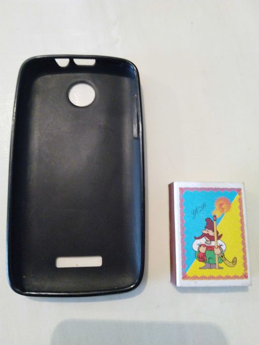 Силиконовый бампер HTC.