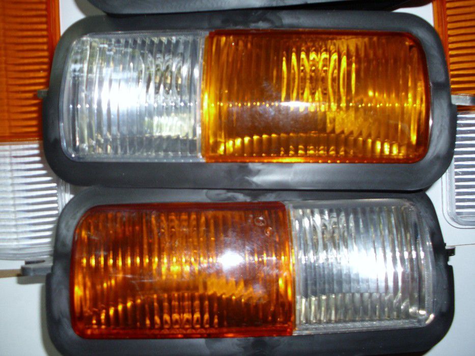 Подфарники стекло Нива Тайга ваз 2121 нового оброзца. ЗАВОД.