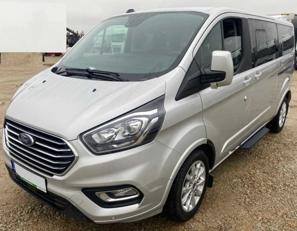 Wynajem samochodu bus 8-osobowy Ford Turneo Custom 2.0 Titanum L2