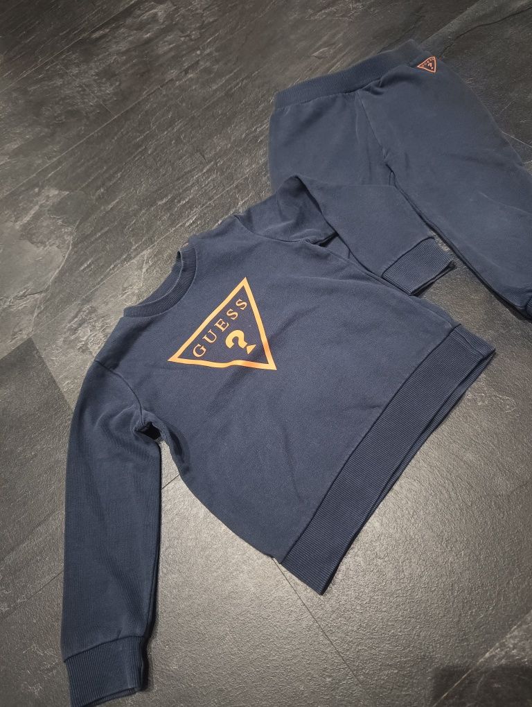 Dres dziecięcy Guess