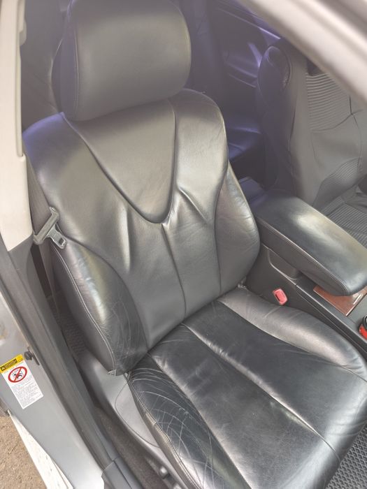 Продам Тойоту Камри 40