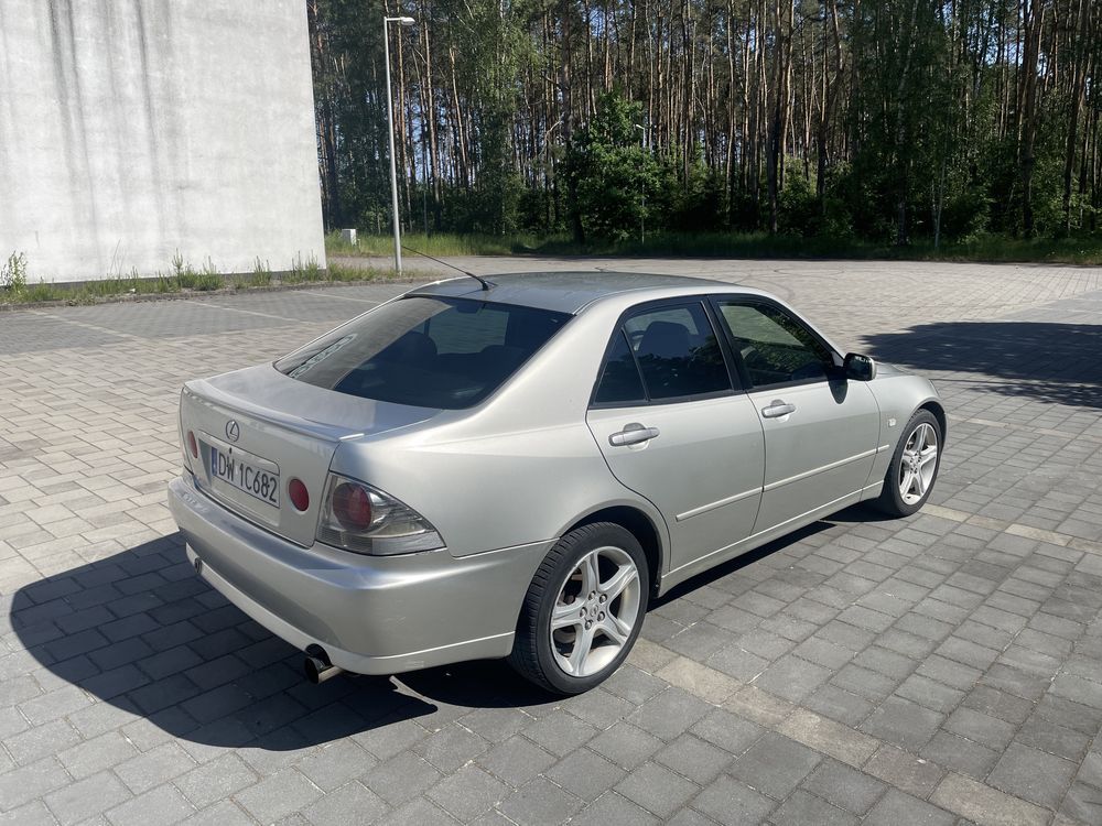 Lexus IS200 automat