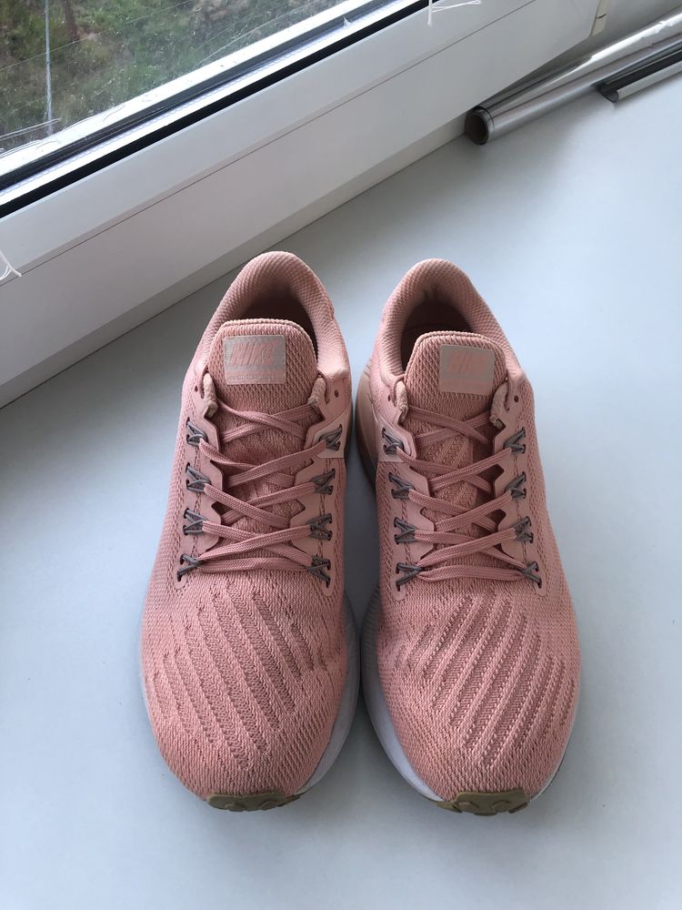 Кросівки Nike zoom,39