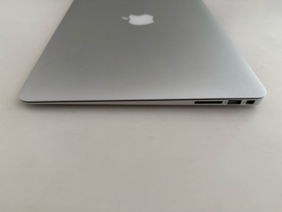Macbook Air 13” 2017 como novo