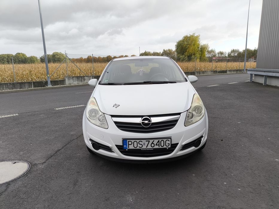 Opel Corsa D niski przebieg  2 komplety kół bezwypadkowa 2 włascicel