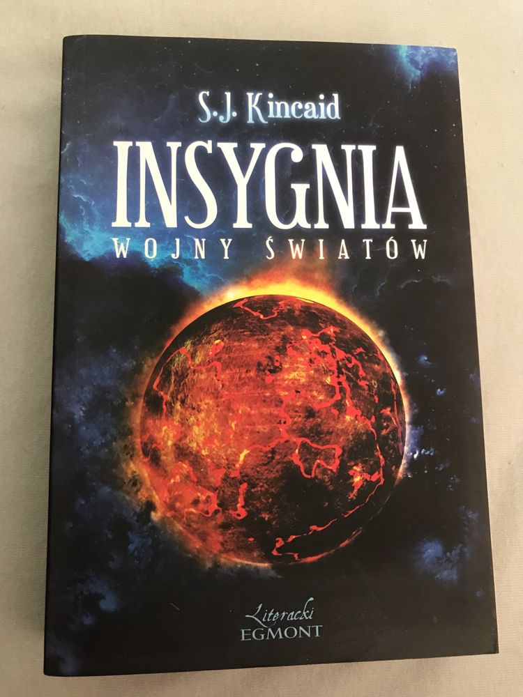 „Insygnia. Wojny światów” S. J. Kincaid