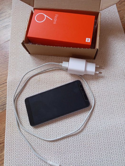Redmi 6 4/64gb szary