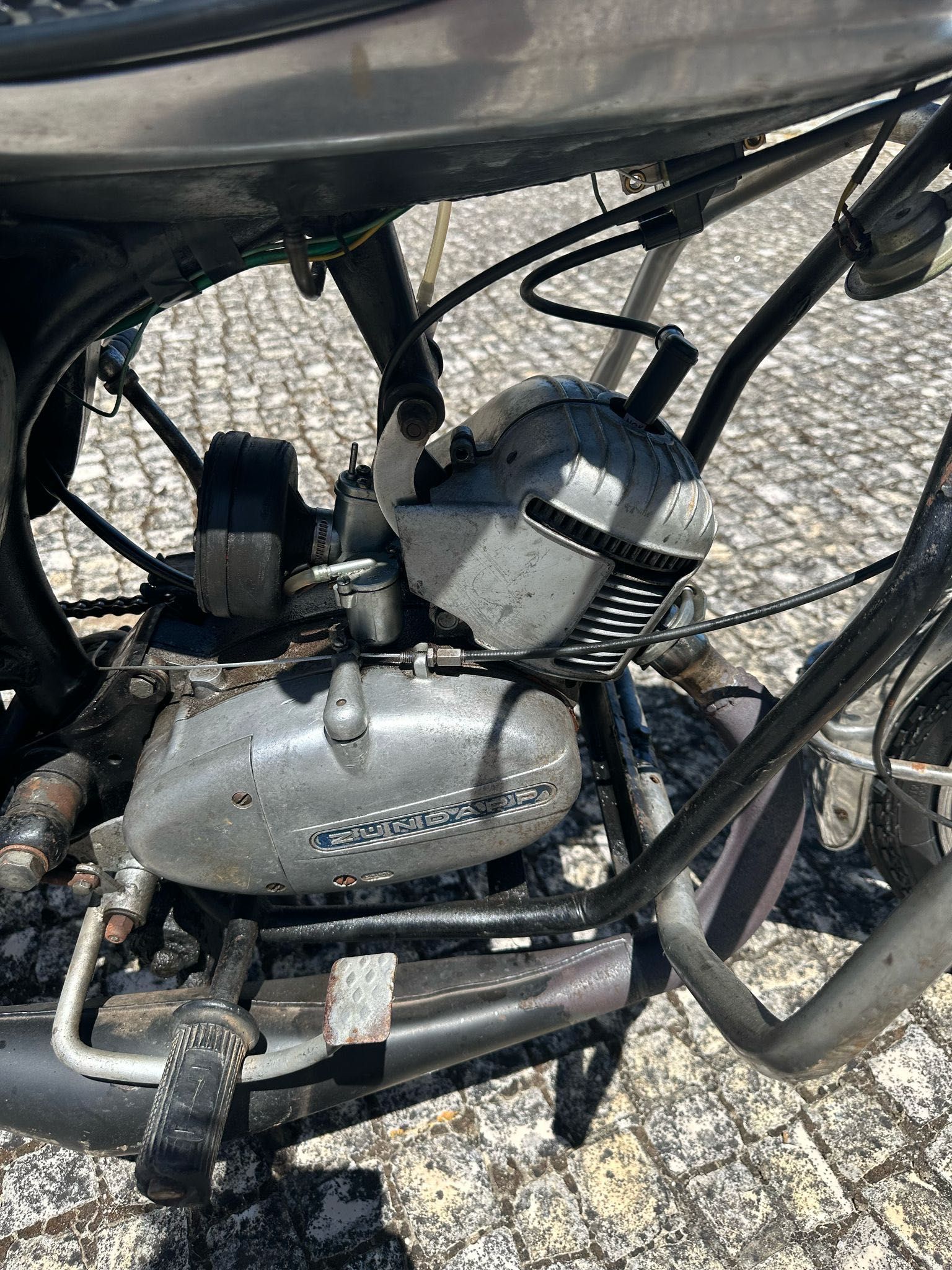 FAMEL GT 25 com Motor ZUNDAPP 4 Turbina