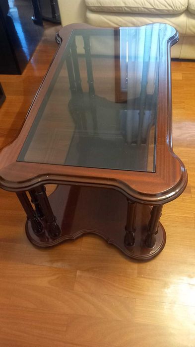 Mesa de centro alto brilho com brilho em ótimo estado