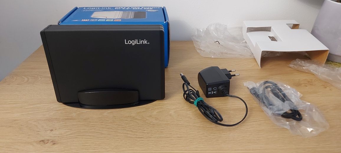 Obudowa dysku Sata 3,5 cala hdd plus gratis