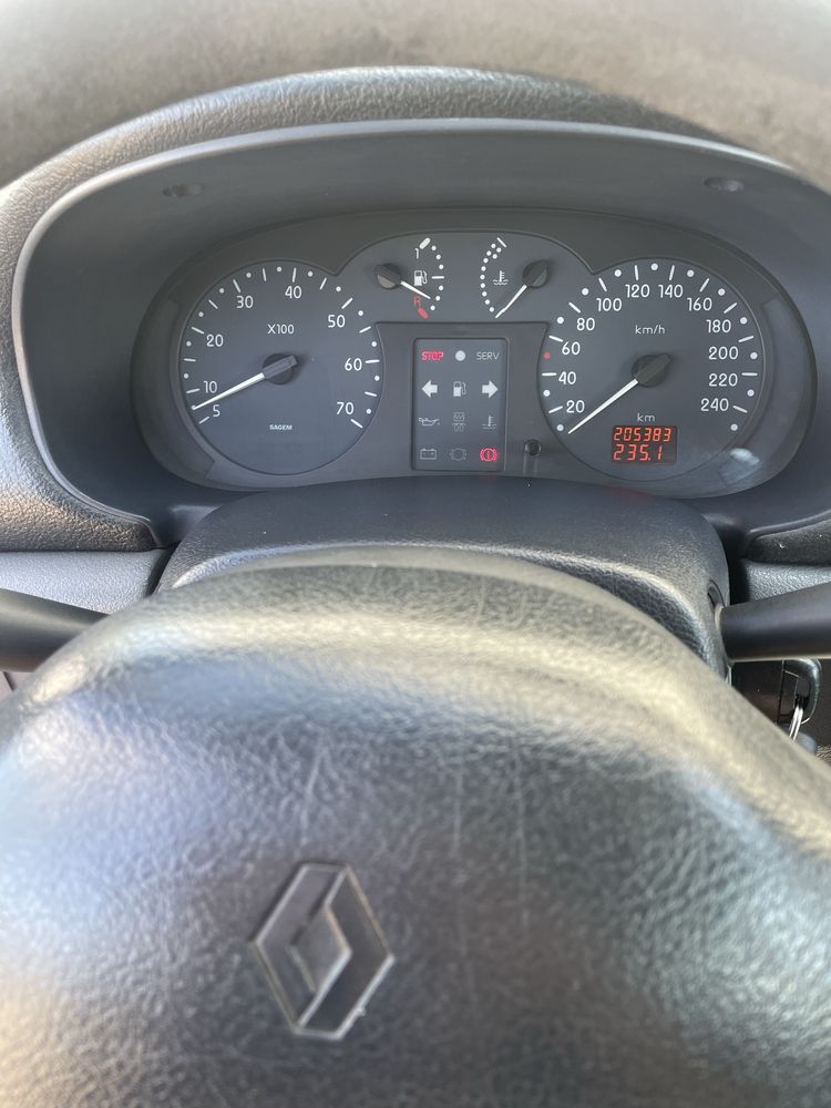 Renault Clio II Diesel- 1.9 D RXE (muito bem estimado)