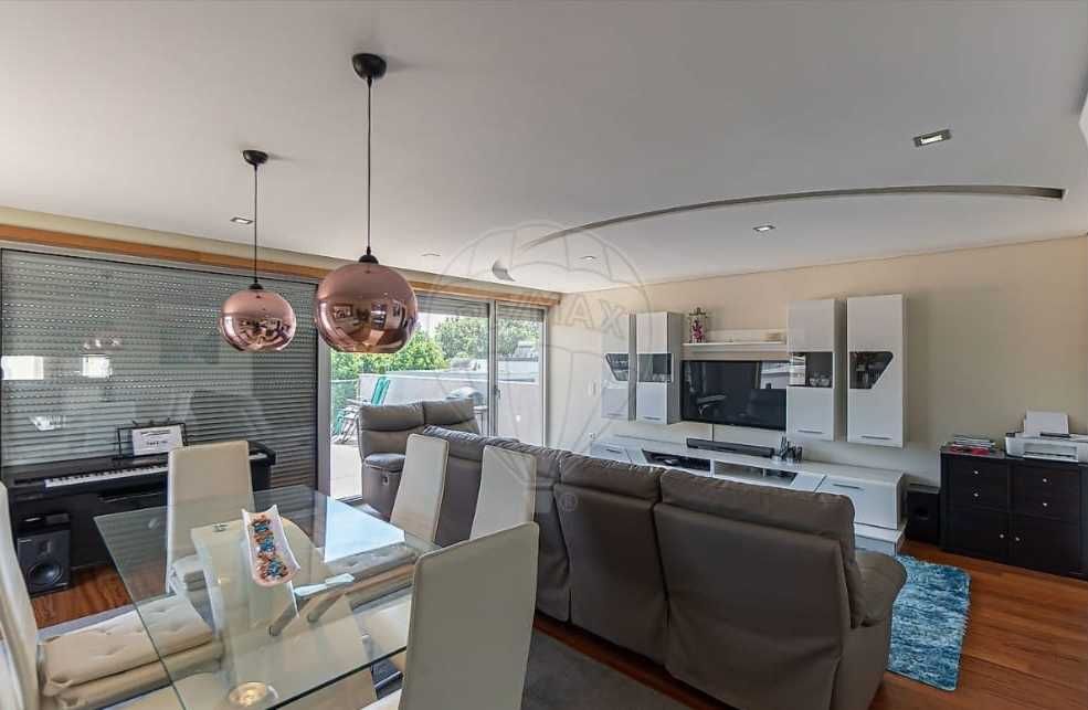 Mobilia de sala de jantar/estar. Apenas para venda.