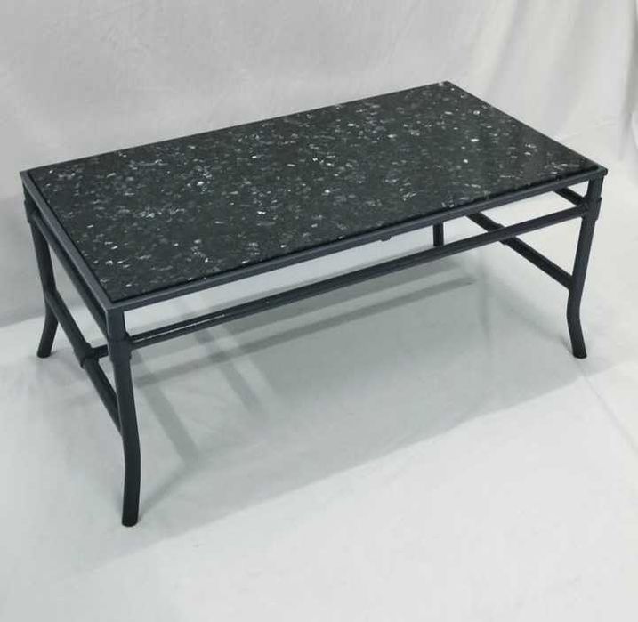 Mesa de centro em Marmore preto