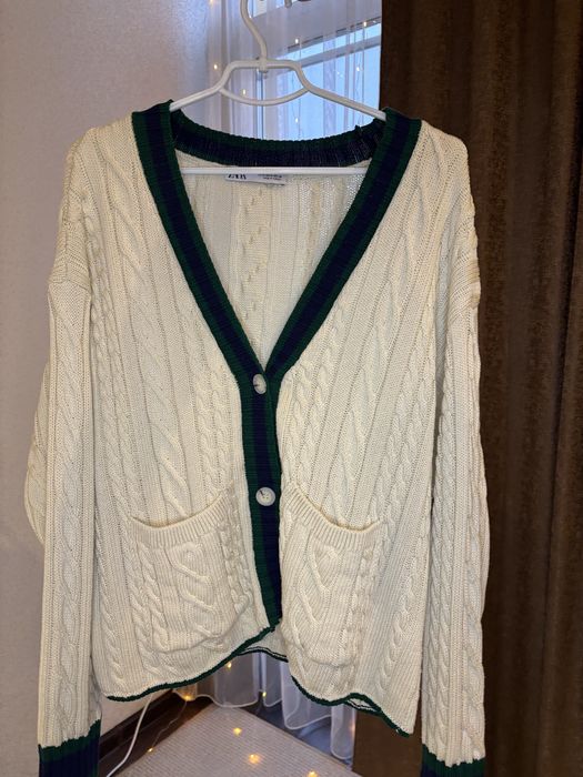 Гарний кардиган від zara
