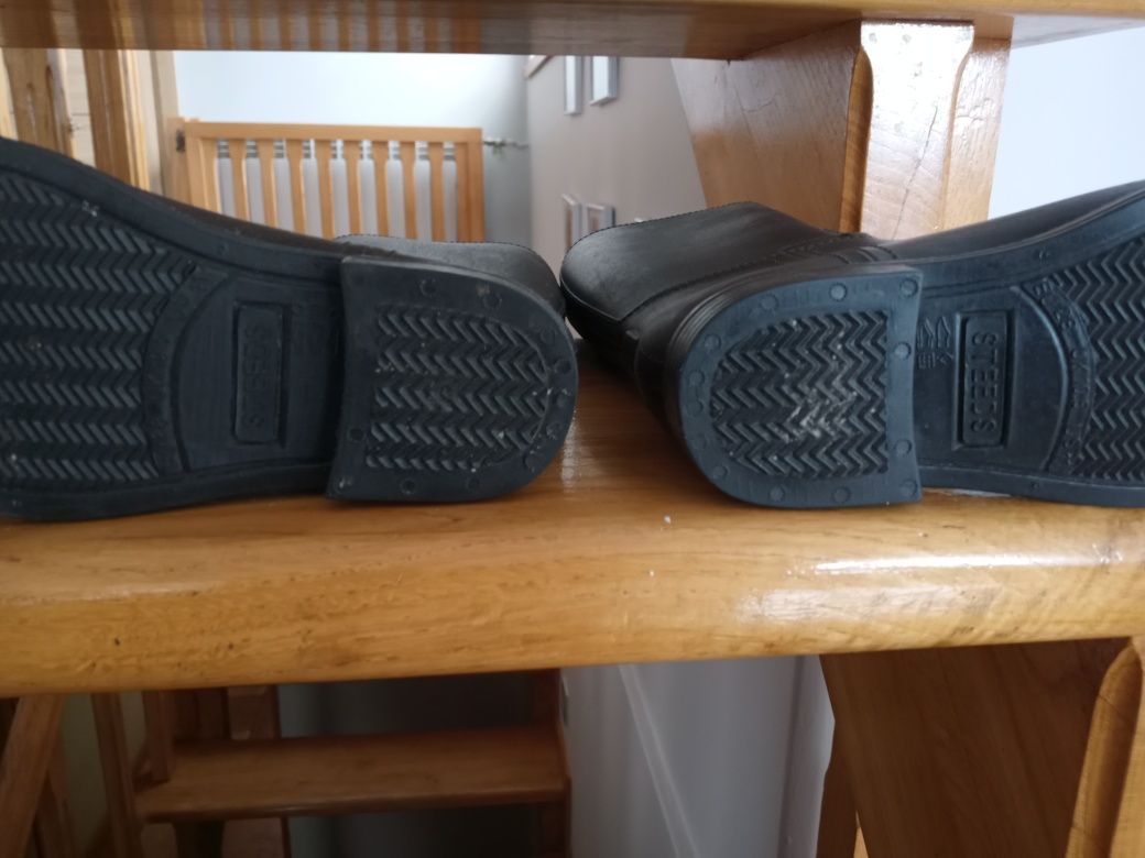 Sprzedam buty  28 dzieciece do jazdy konnej