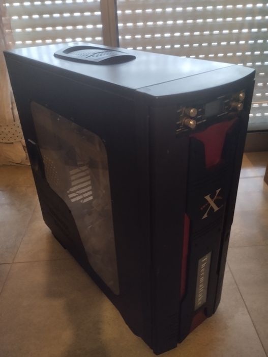 Caixa ATX Termaltake para Servidor/PC