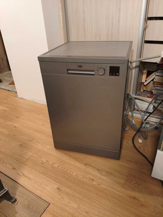 Zmywarka Beko DVN05320S 59,8cm Kosz na sztućce