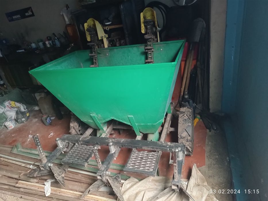 Картоплесаджалка,картоплекопалка,навісне знаряддя до трактора