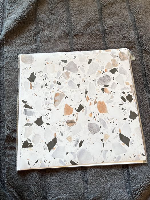 Самоклеючі панелі плитки на підлогу на стіну