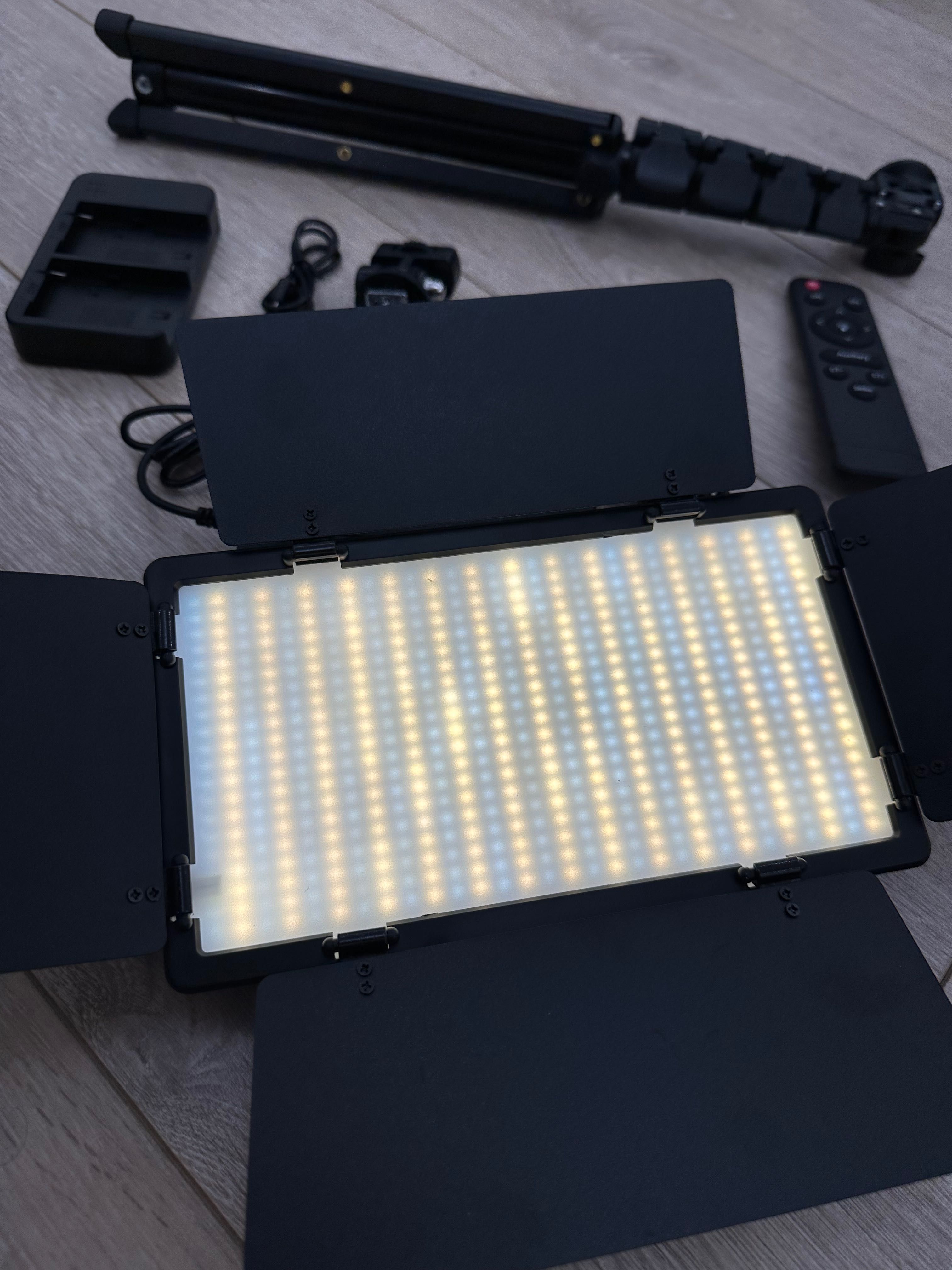 Освітлювач лампа Nagnahz LED U600 Pro  3200К - 5500К  Студійне світло
