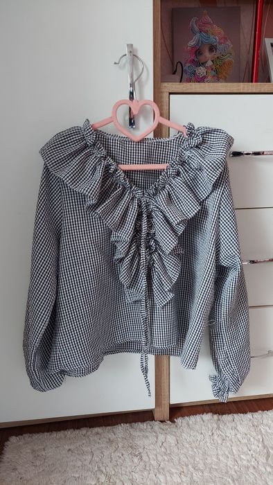 Рубашки і кофта, речі пакетом