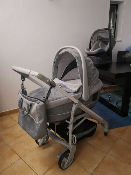 Carro para bebe (carro, ovo e alcofa)