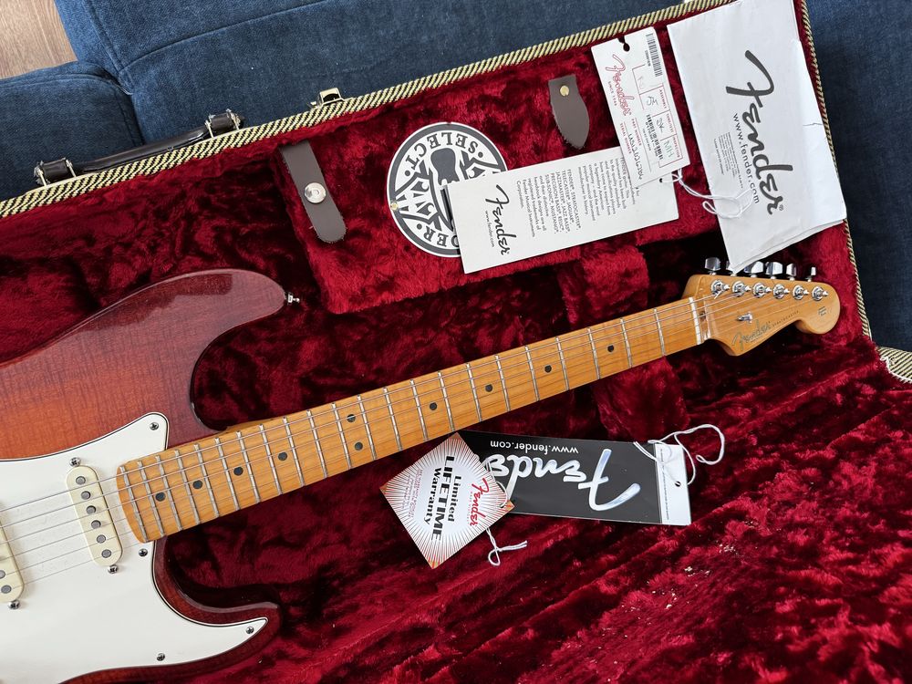 Fender Stratocaster American Select Cherry Burst 2012