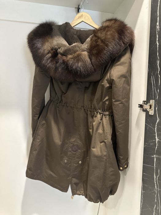 Парка,куртка ,женская с натуральных мехом