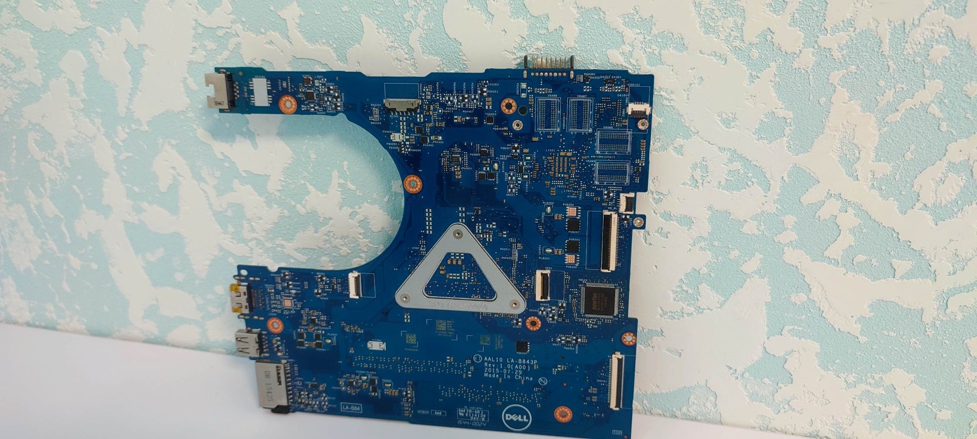 Материнська плата з DELL Inspirion 15 5000 Series