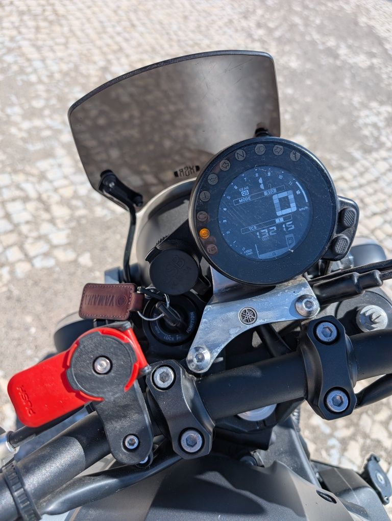 Yamaha XSR 900 como novo