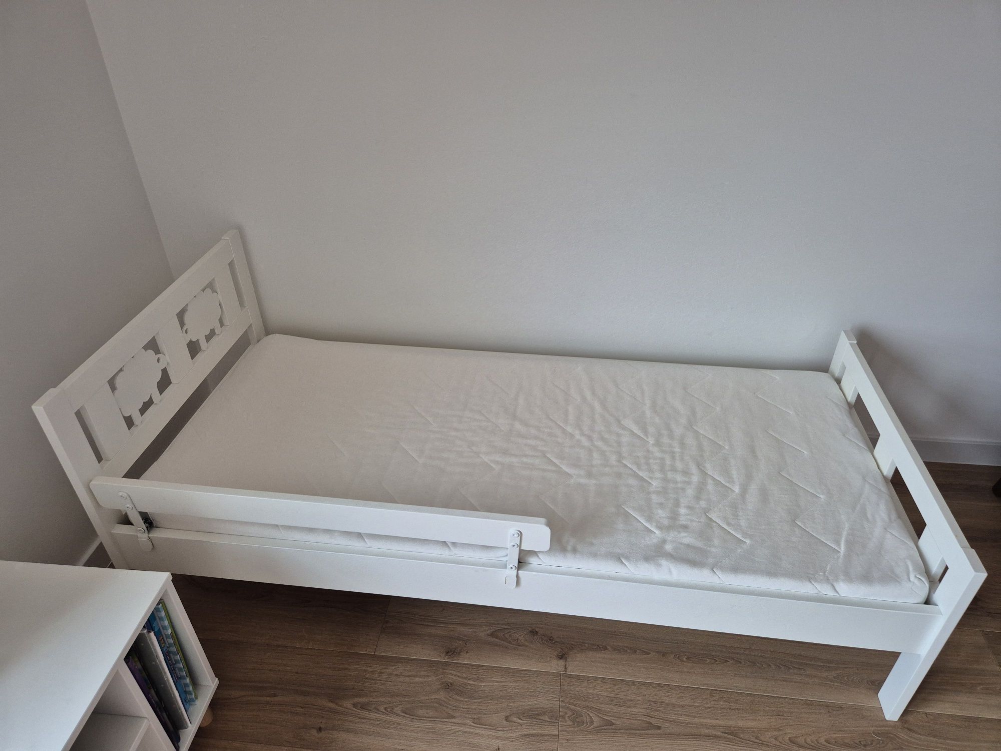 Łóżeczko dziecięce 70x160 Knitter IKEA z materacem, stan bdb.