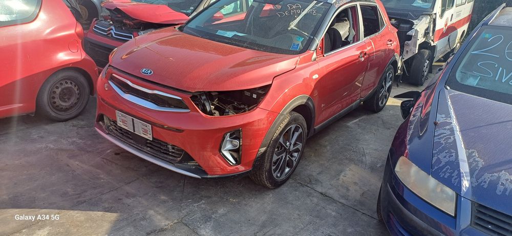 Zderzak przód błotnik  kia stonic  20r lift