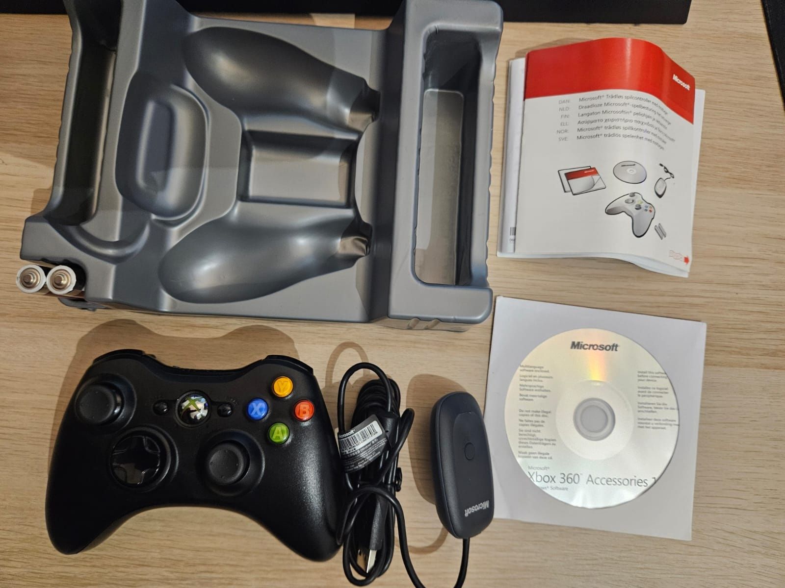 Oryginalny zestaw pad Microsoft Xbox 360 z odbiornikiem RC i pudełkiem