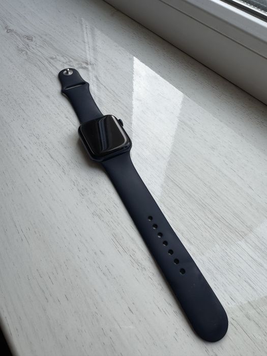 Продам apple watch 6 із 44 мм в суперстані