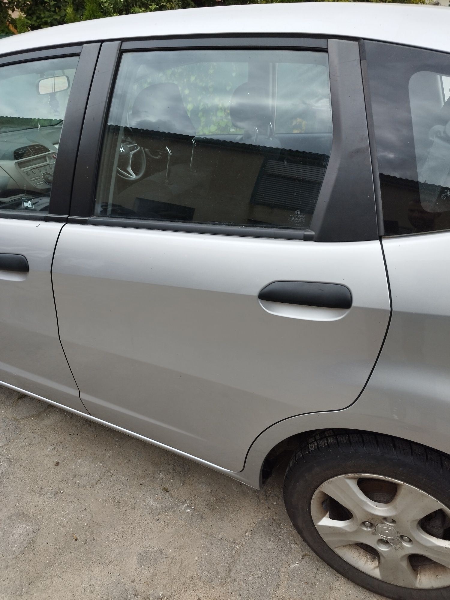 Honda Jazz III 09-15 Drzwi Lewe Tylne Kierowcy Srebrne NH700M Tył